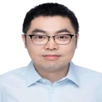黄凯_副本.jpg